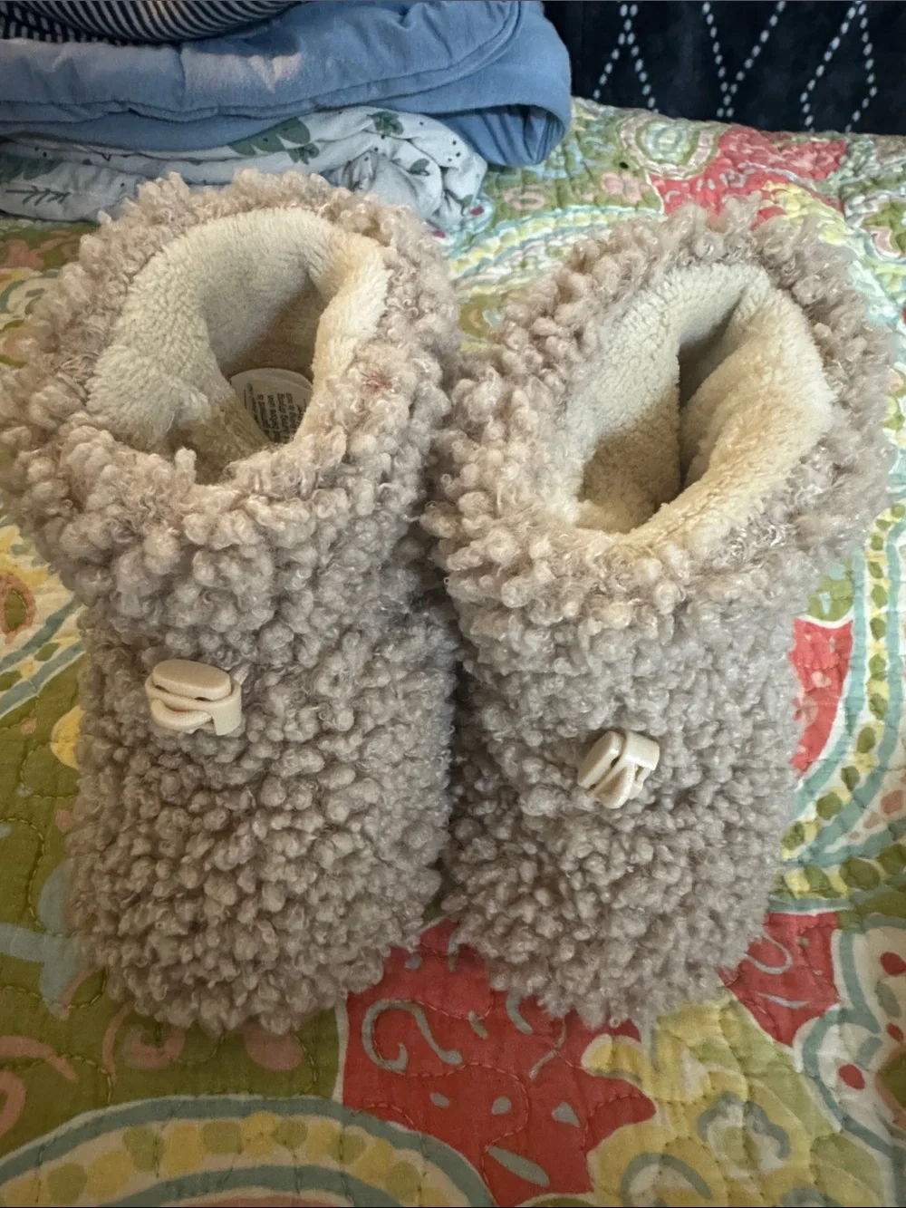 Plush Tan Kids' Sherpa Mittens & Hat Set